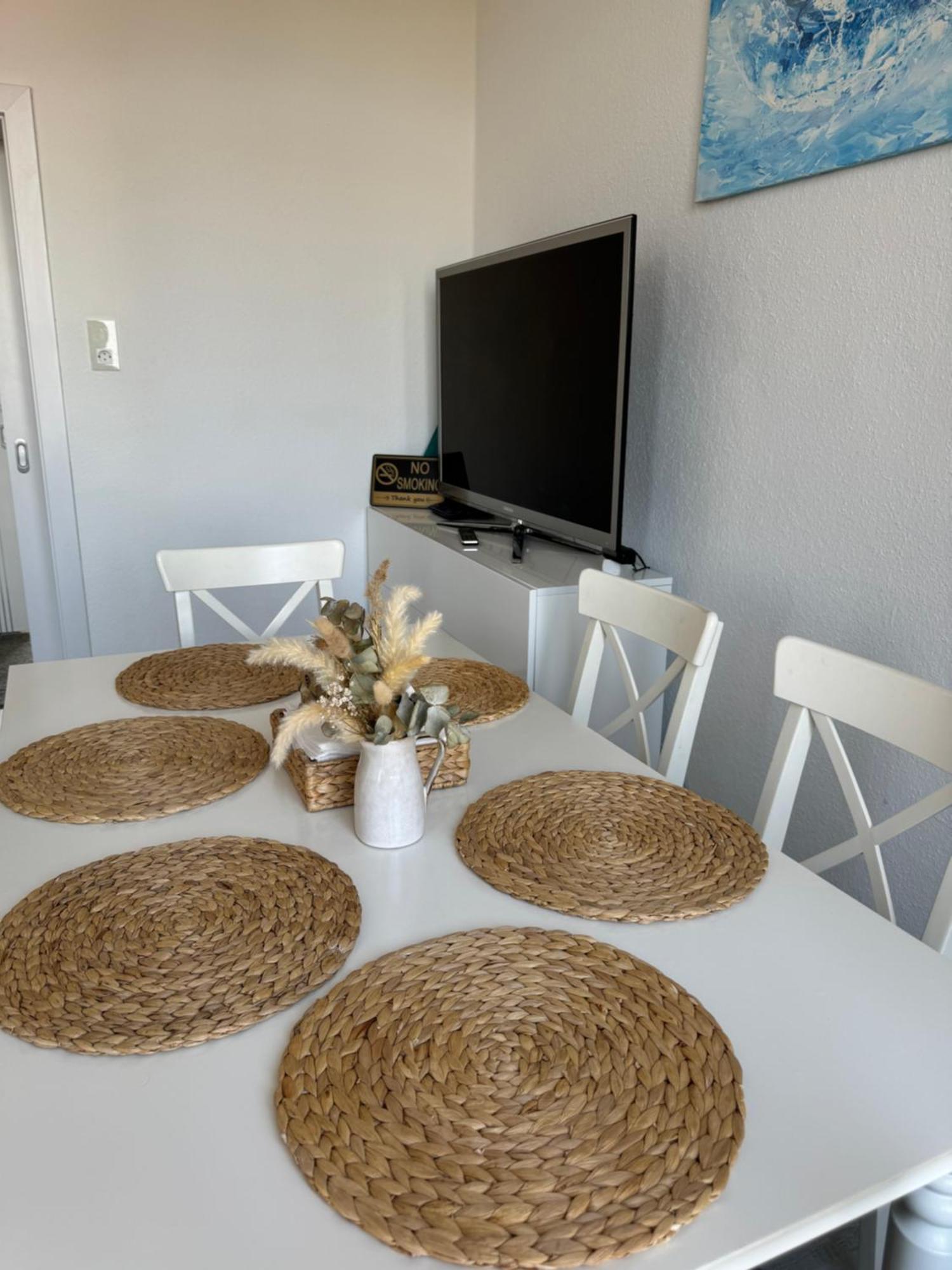 Moderne 4 Zimmer Apartment Mit Bergblick Stadtzentrum Contactless Check-In Gehrden  Ngoại thất bức ảnh